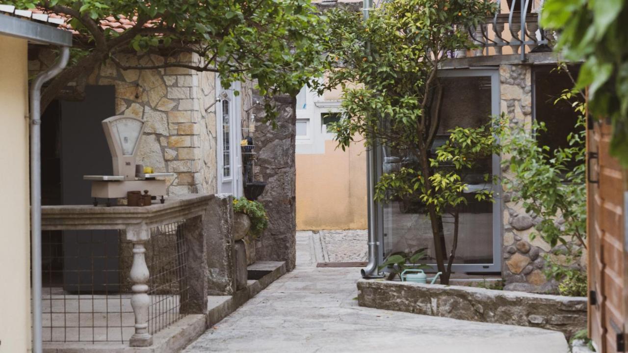 Apartamento Scardona Rustica, Bed & Breakfast With Jacuzzi, Bbq And Free Parking In Skradin, Krka Exterior foto