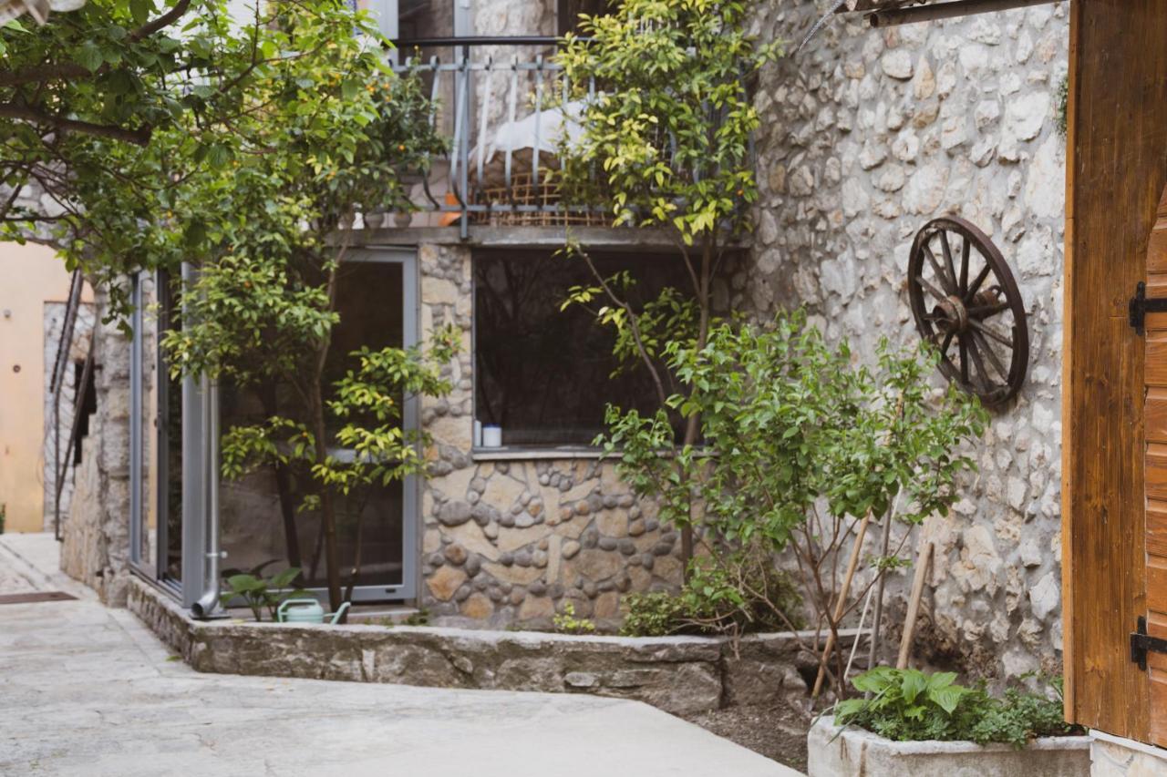 Apartamento Scardona Rustica, Bed & Breakfast With Jacuzzi, Bbq And Free Parking In Skradin, Krka Exterior foto